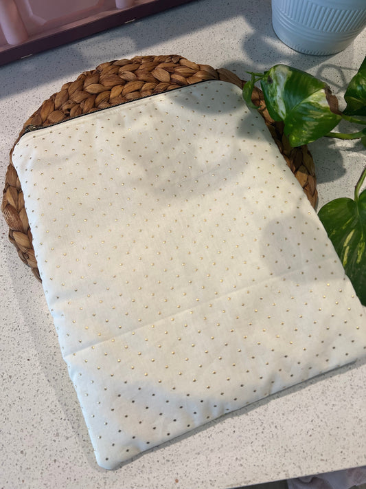 Yellow flower large book sleeve, quilted cotton with zipper, fits up to 1000-page hardbacks and Kindles.