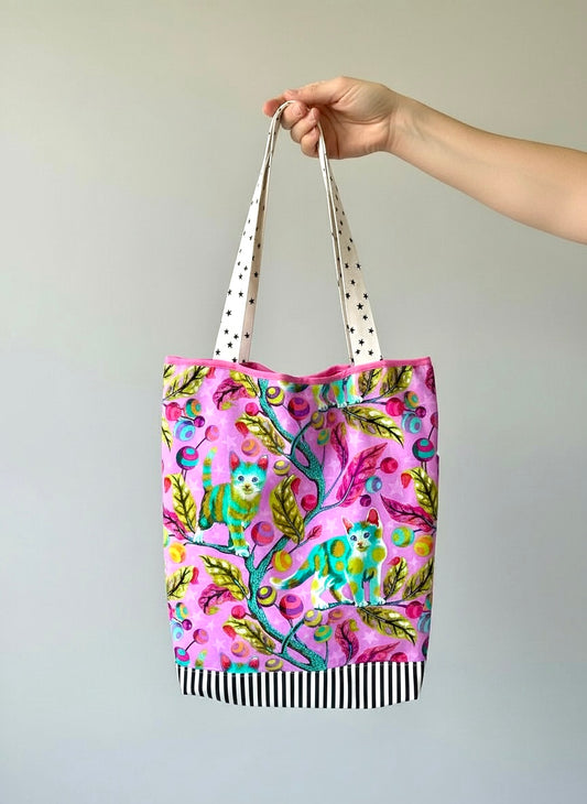 Floral Cat XL Tote Bag