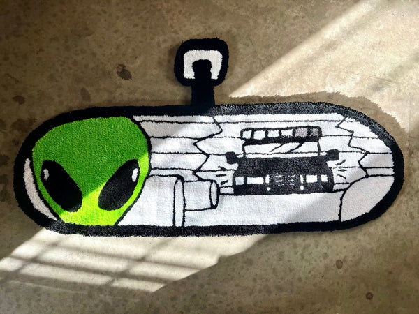 Custom-Alien mirror design art commission.